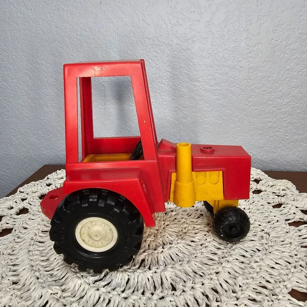 Vintage Fisher-Price‎ Toy Tractor Circa 1980